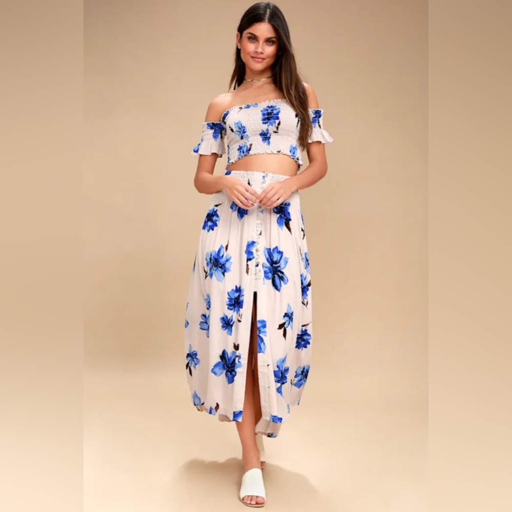 Lulus Kapilina Blush Floral Print Two-Piece Maxi Dress